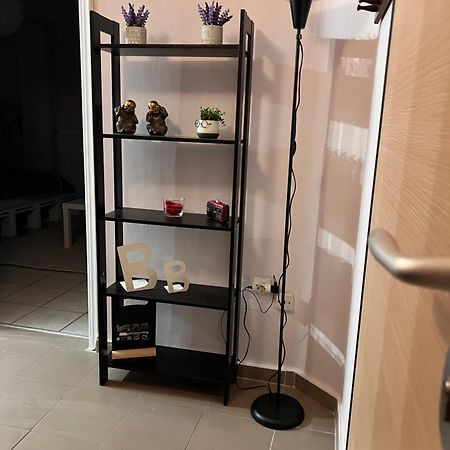 Cozy Apartment In Neos Kosmos Атина Екстериор снимка
